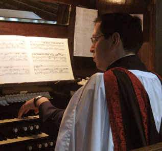 organist